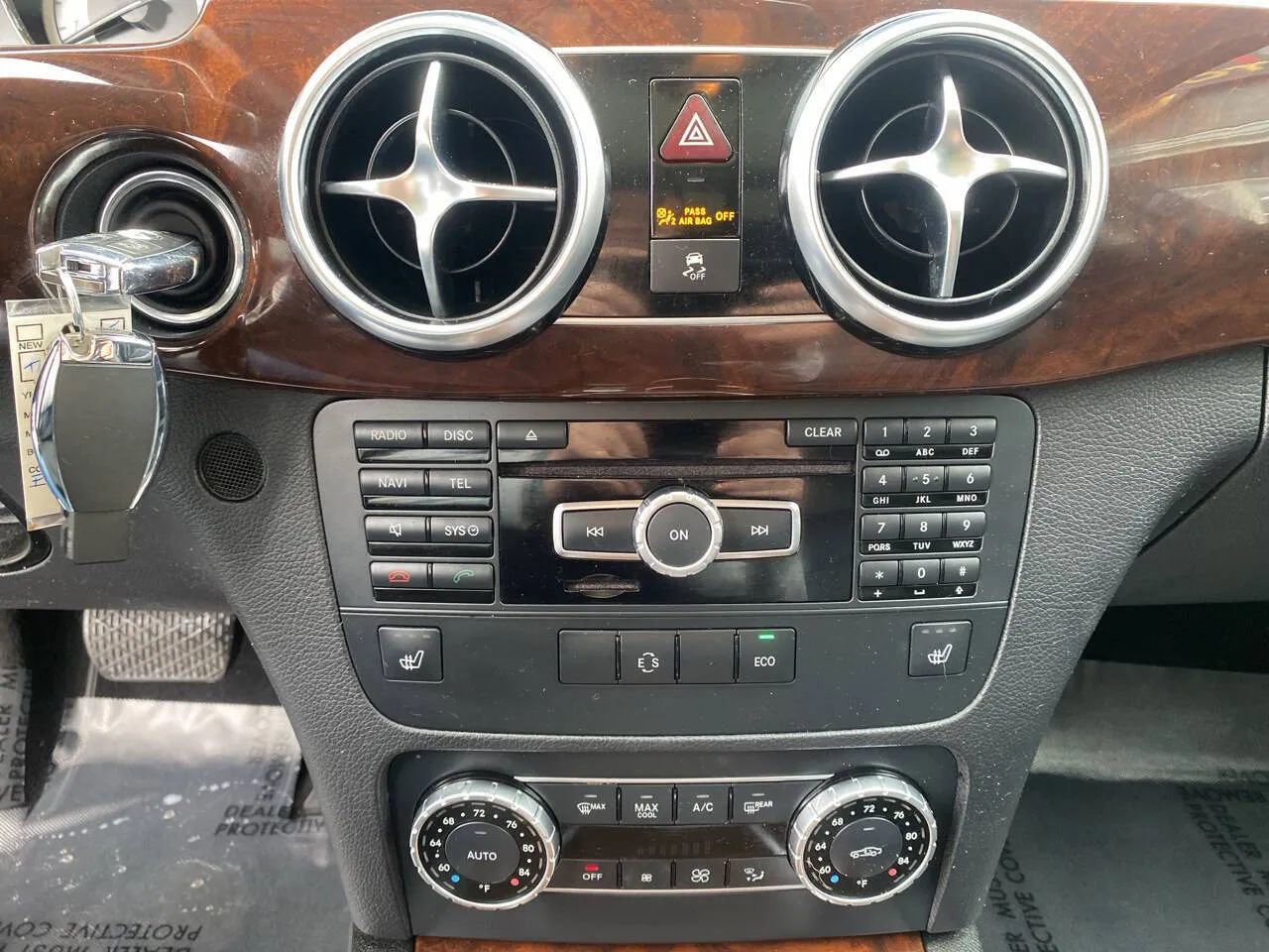 Used 2015 Mercedes-Benz GLK 350 4MATIC image 17