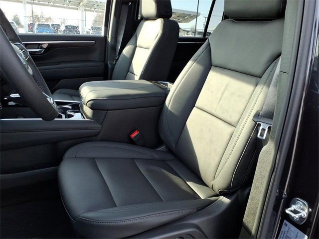 New 2026 Chevrolet Suburban Z71 w/ Comfort Package image 6