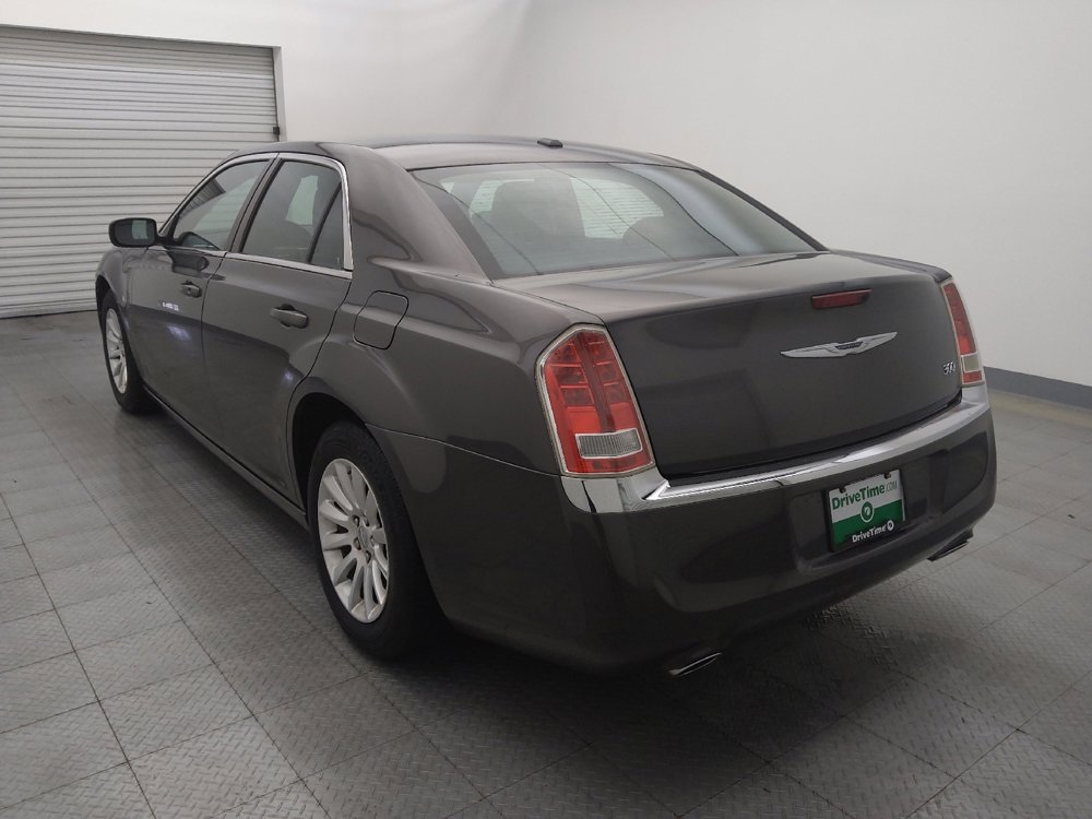 Used 2014 Chrysler 300 image 5