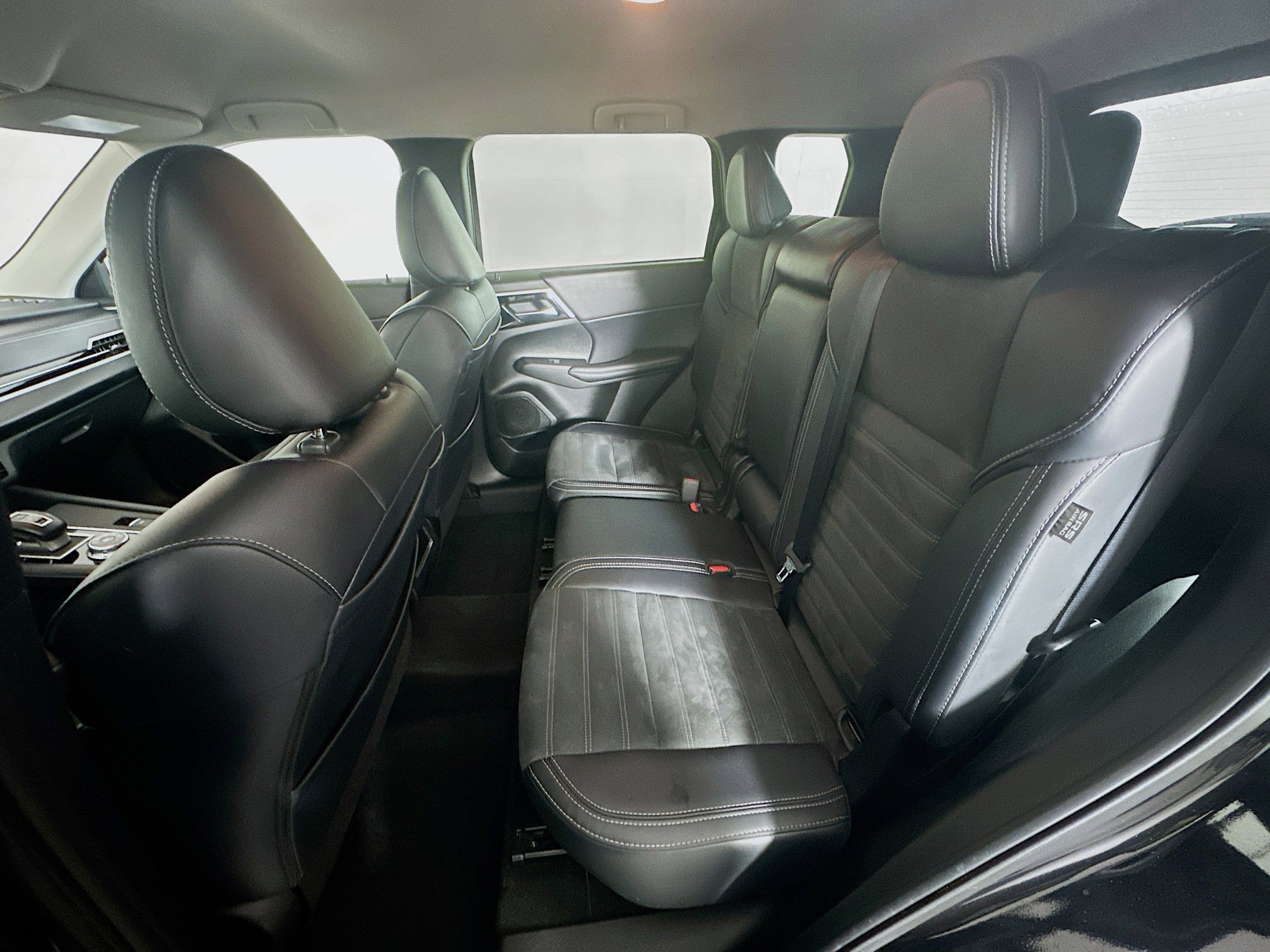 Used 2024 Mitsubishi Outlander SE FWD image 29