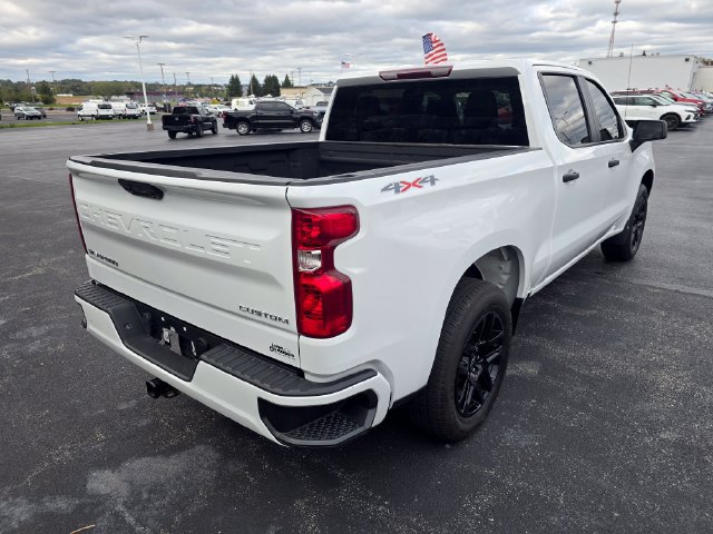 Used 2023 Chevrolet Silverado 1500 Custom AWD/4WD image 3