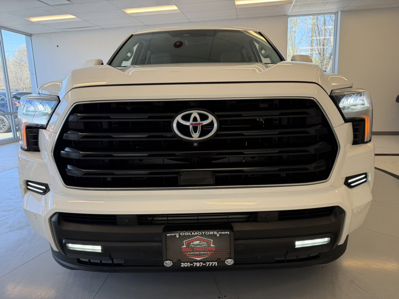 Used 2023 Toyota Sequoia SR5 w/ SR5 Premium Package image 58