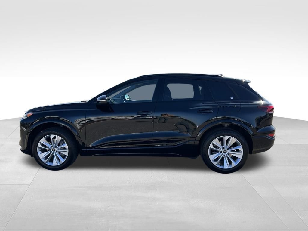 Used 2025 Audi Q6 e-tron Premium w/ Convenience Package image 2