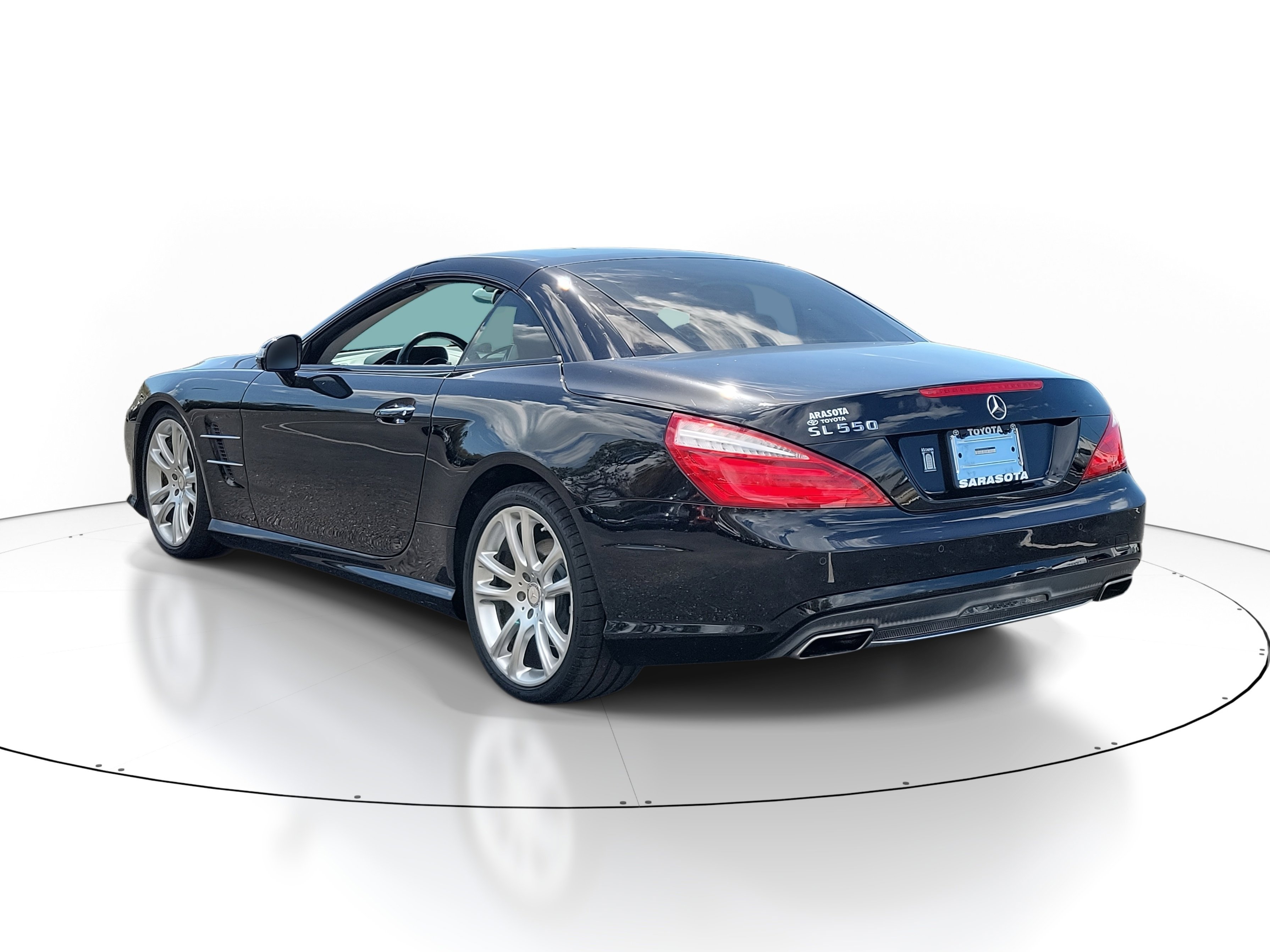 Used 2013 Mercedes-Benz SL 550 image 4