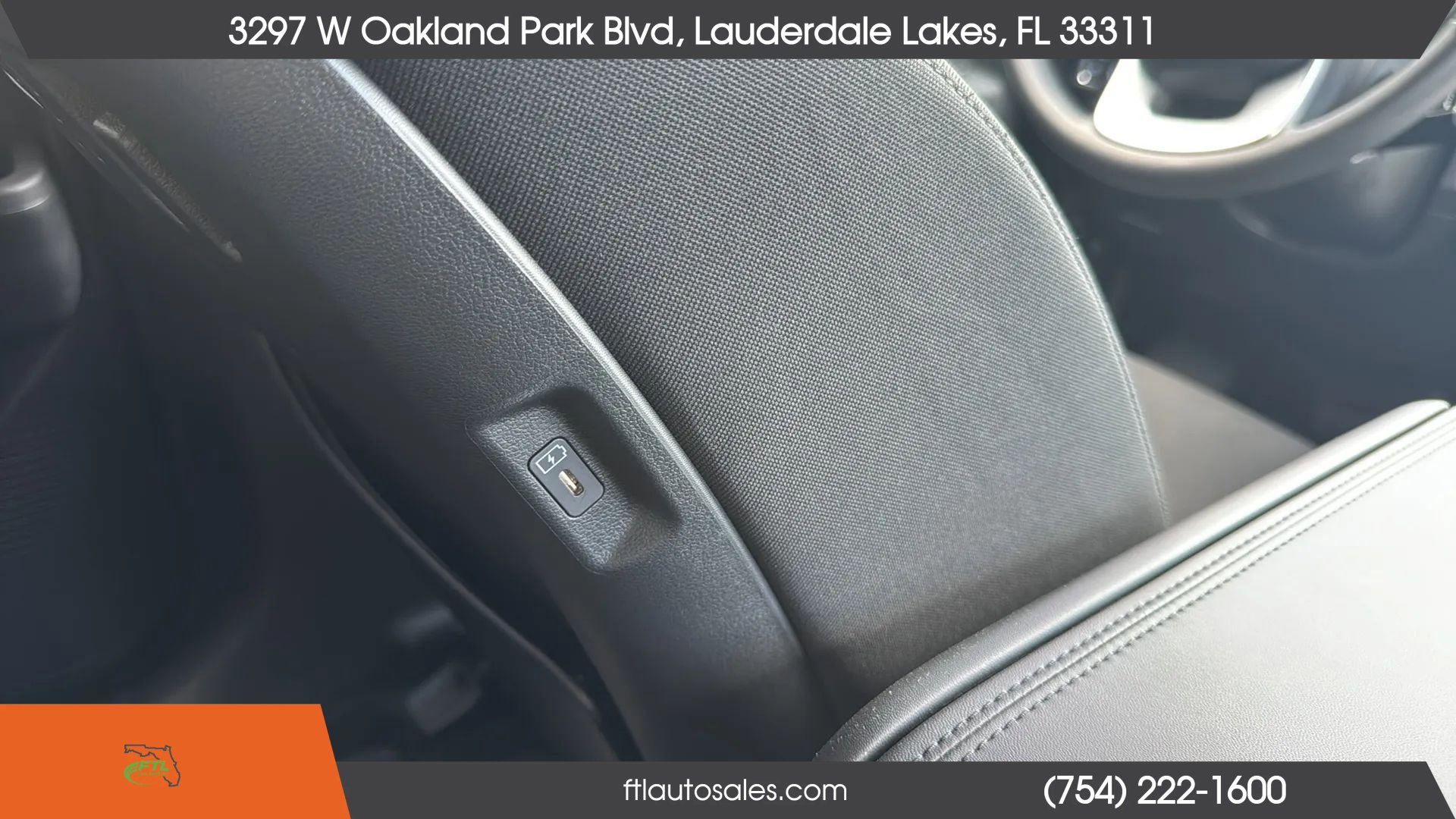 Used 2025 Hyundai Santa Fe SE FWD image 42