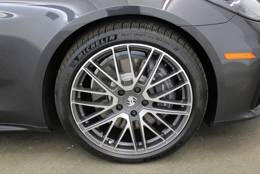 New 2025 Porsche Panamera 4 E-Hybrid AWD/4WD image 16