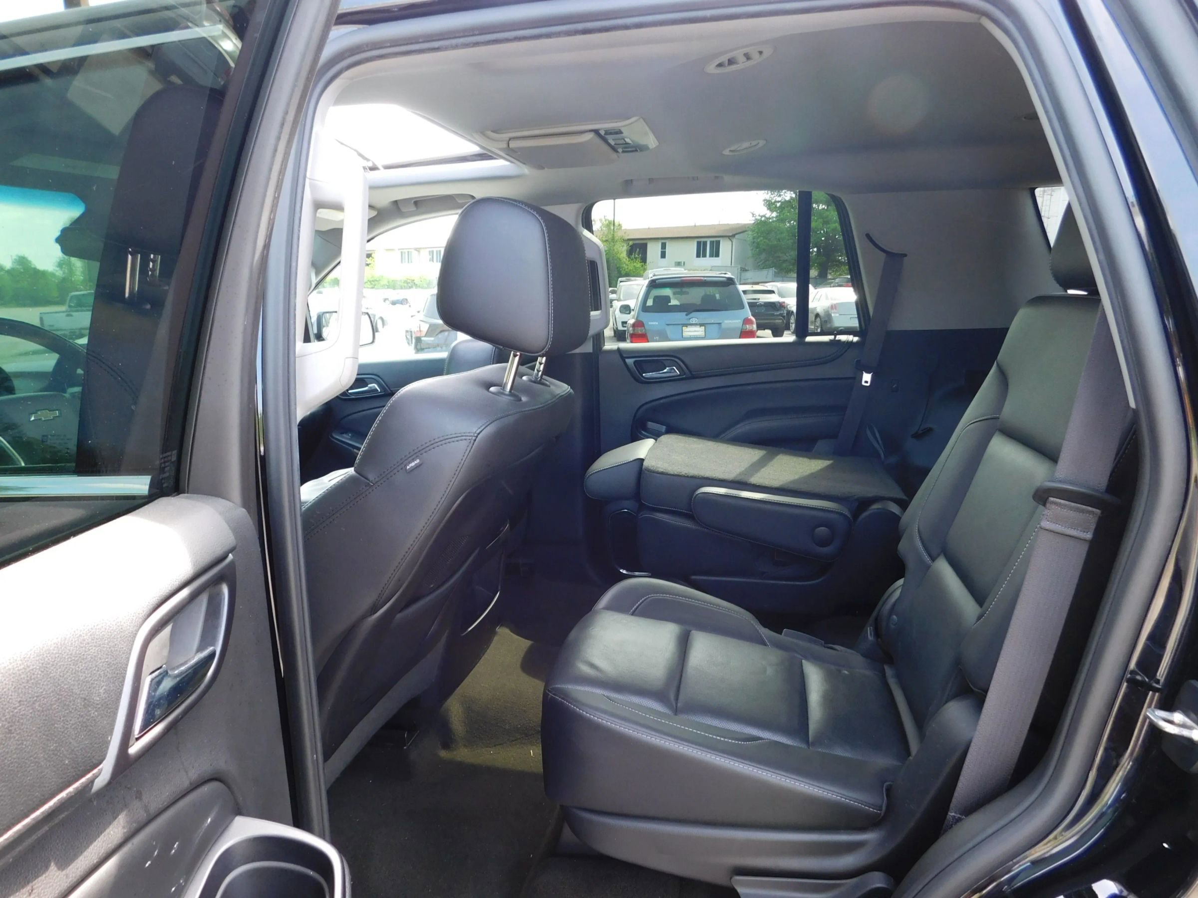 Used 2015 Chevrolet Tahoe LTZ AWD/4WD image 13
