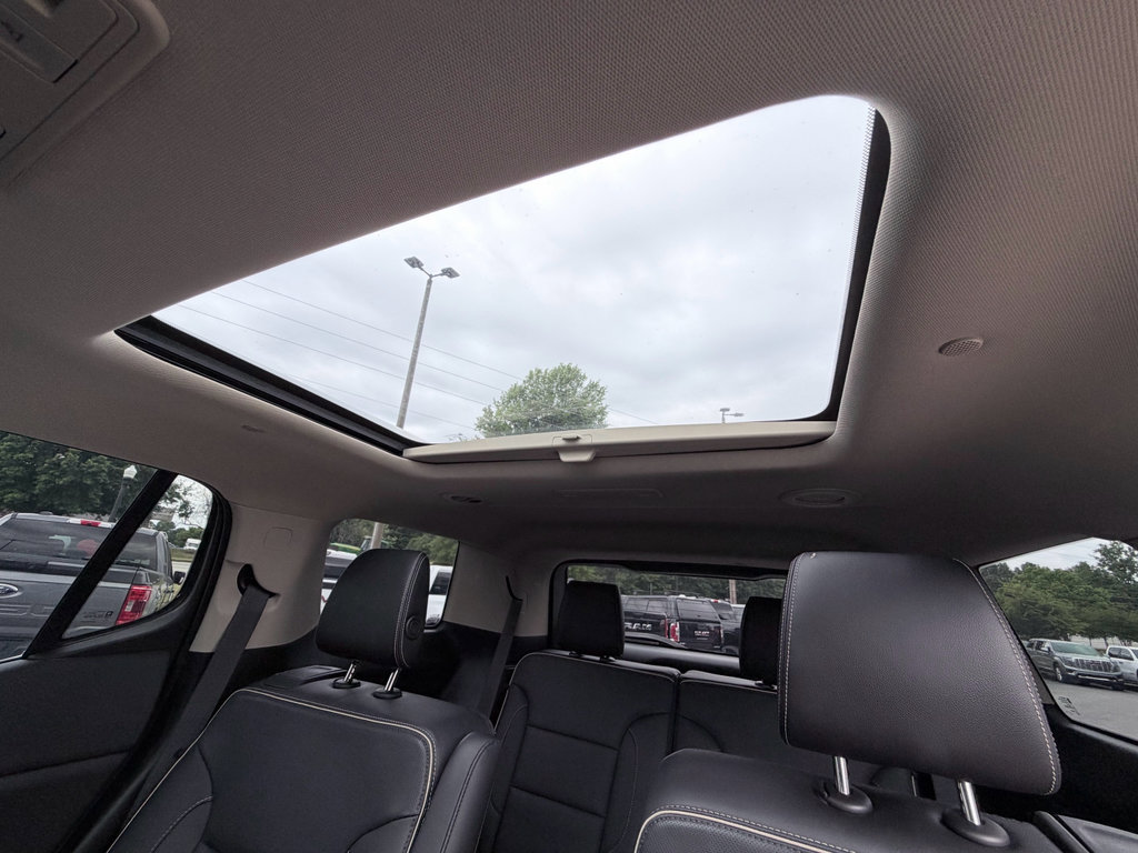Used 2019 GMC Acadia Denali w/ Technology Package FWD image 11