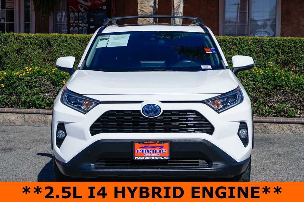 Used 2019 Toyota RAV4 XLE w/ Convenience Package image 3