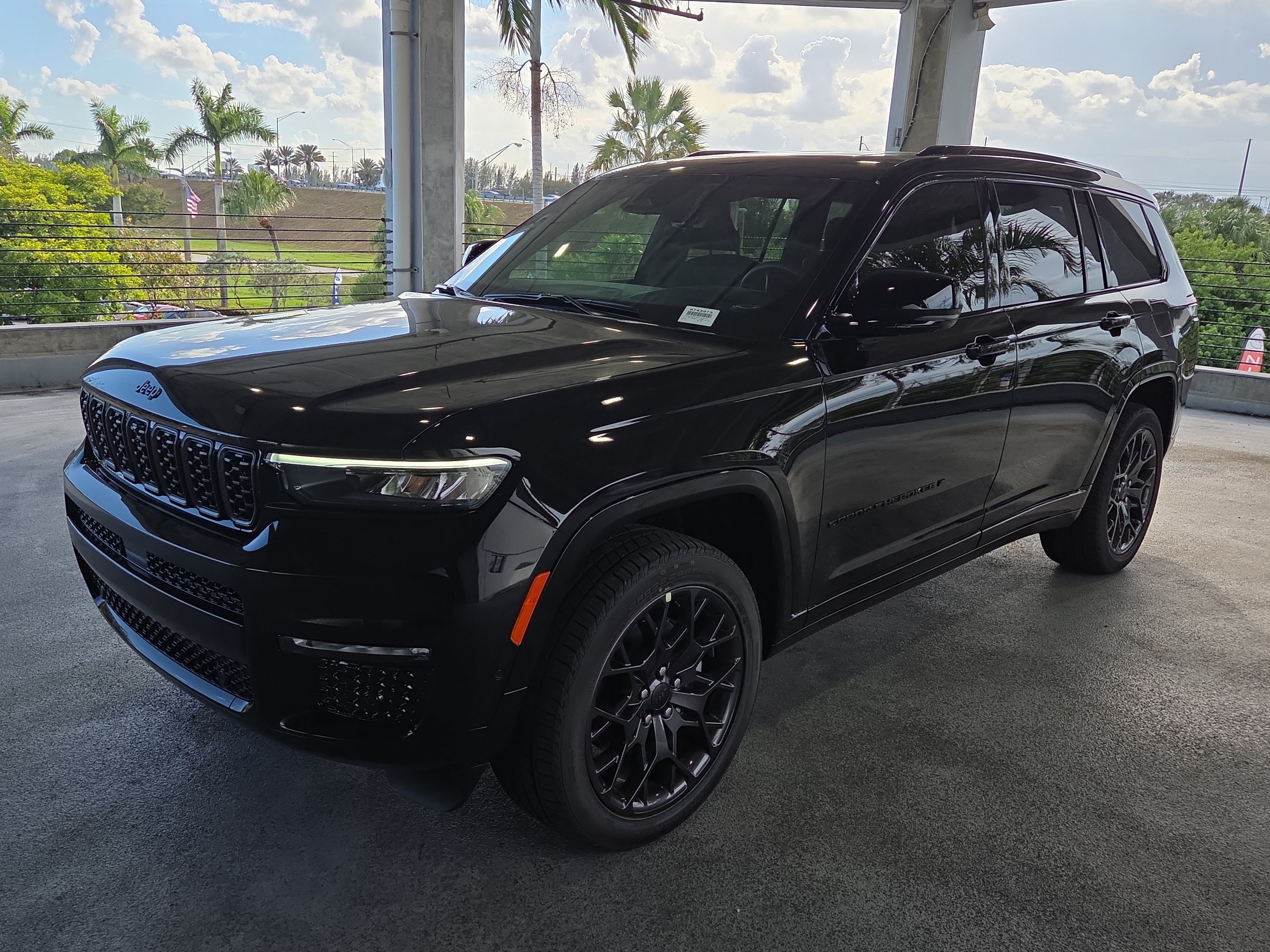 New 2025 Jeep Grand Cherokee L Summit AWD/4WD image 9