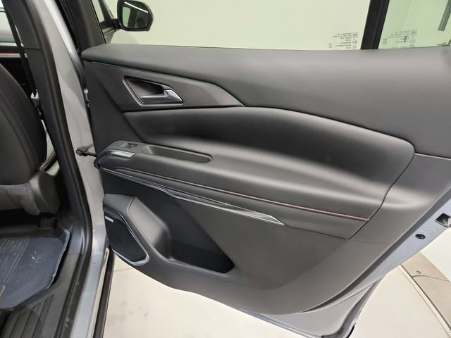 New 2026 Chevrolet Traverse RS w/ LPO, Floor Liner Package FWD image 46