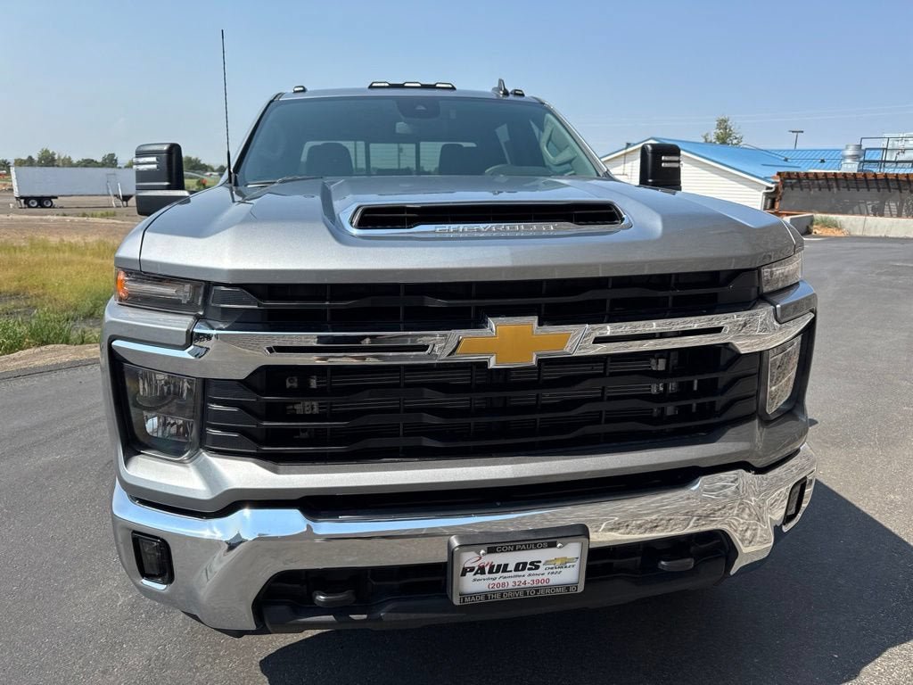 New 2026 Chevrolet Silverado 3500 LT w/ Leather Package AWD/4WD image 3