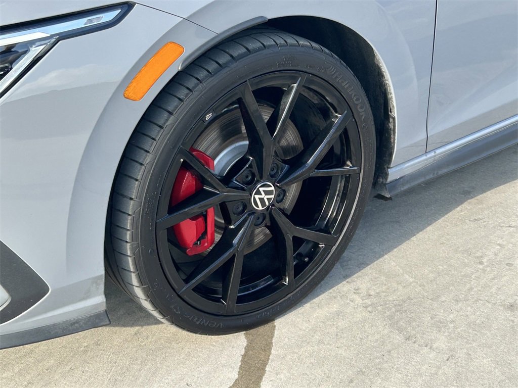 Used 2024 Volkswagen GTI SE image 9