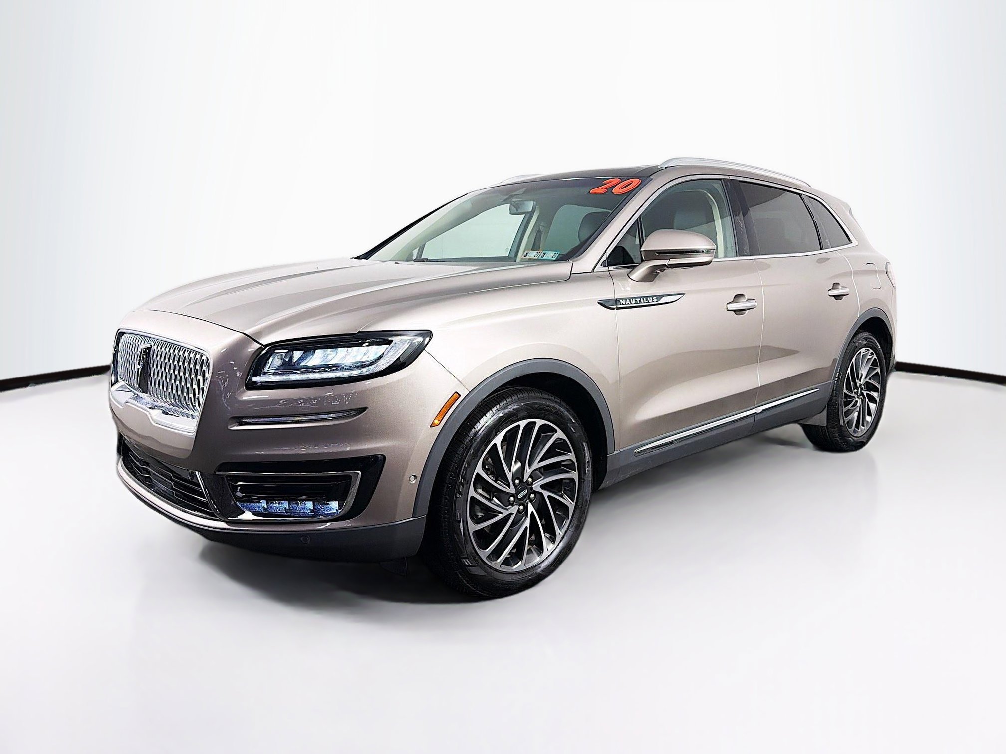 Used 2020 Lincoln Nautilus Reserve w/ Equipment Group 201A image 4