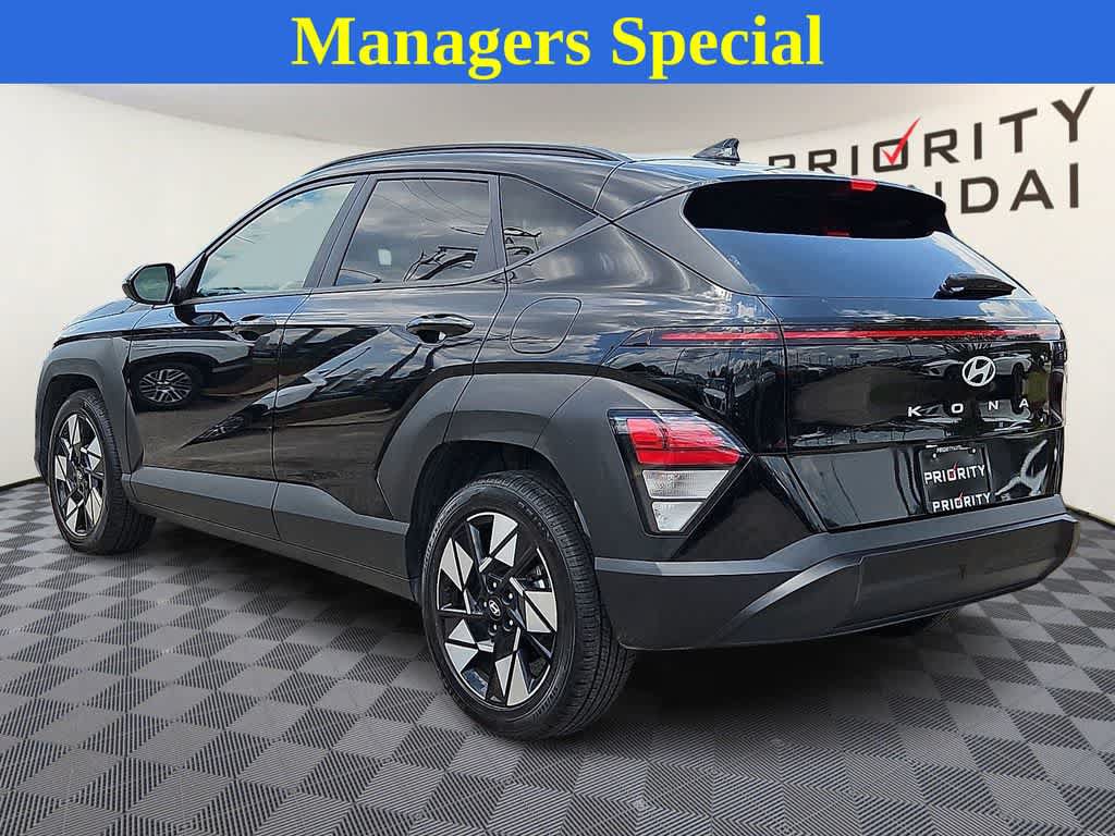 Used 2024 Hyundai Kona SEL FWD image 6