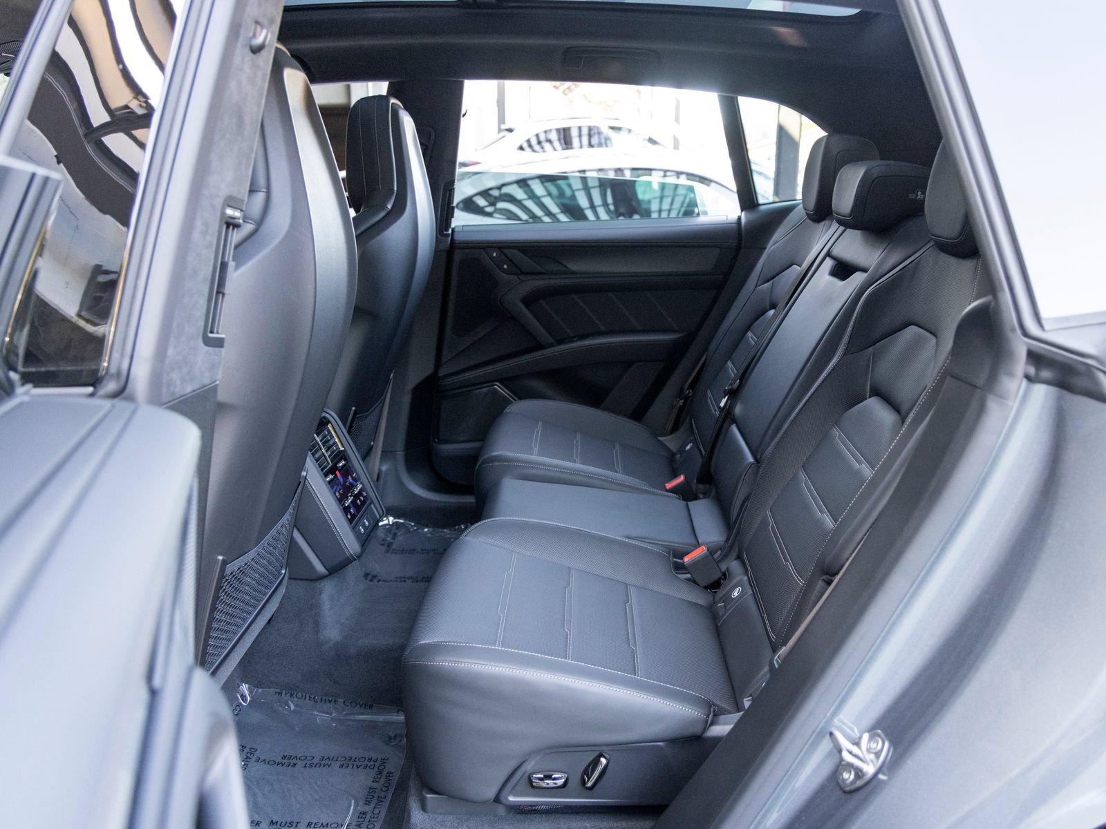 New 2026 Porsche Cayenne Turbo AWD/4WD image 52