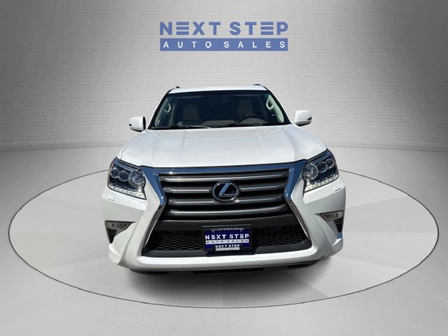 Used 2018 Lexus GX 460 Premium w/ Premium Package AWD/4WD image 2