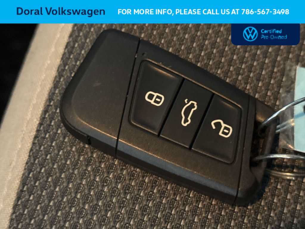 Used 2025 Volkswagen Taos S FWD image 28