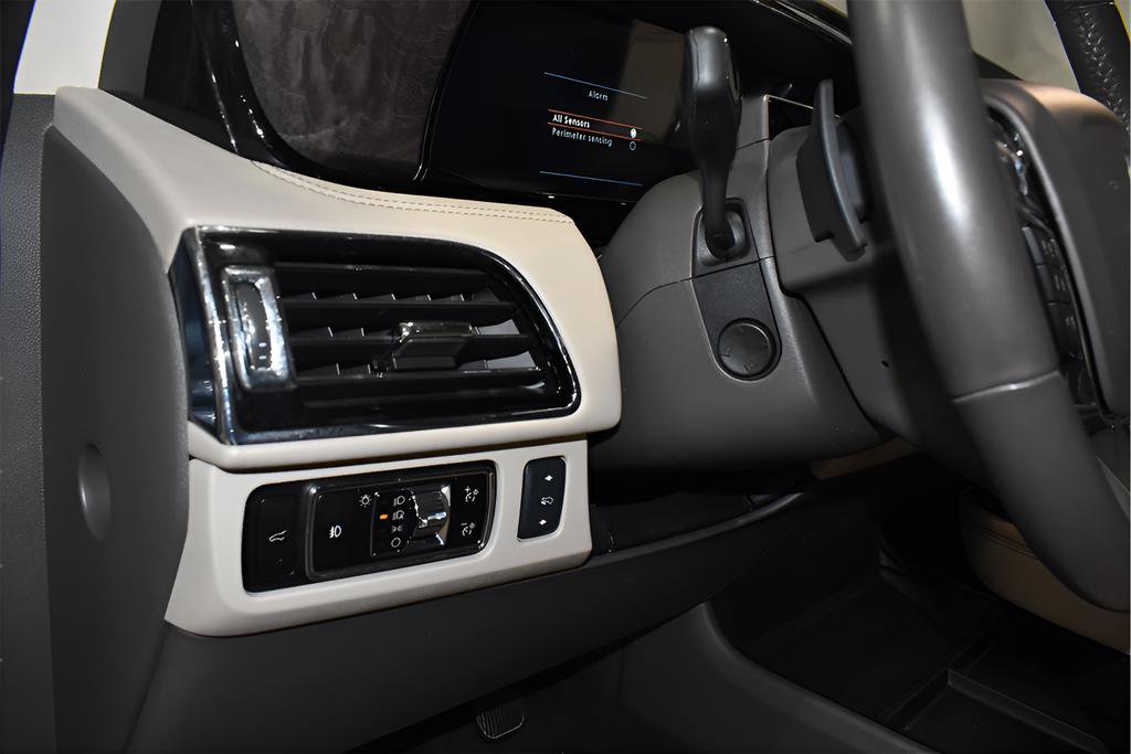 Used 2023 Lincoln Navigator L Reserve w/ Equipment Group 201A image 22
