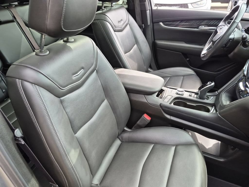 Certified 2024 Cadillac XT6 Premium Luxury w/ Technology Package FWD image 22