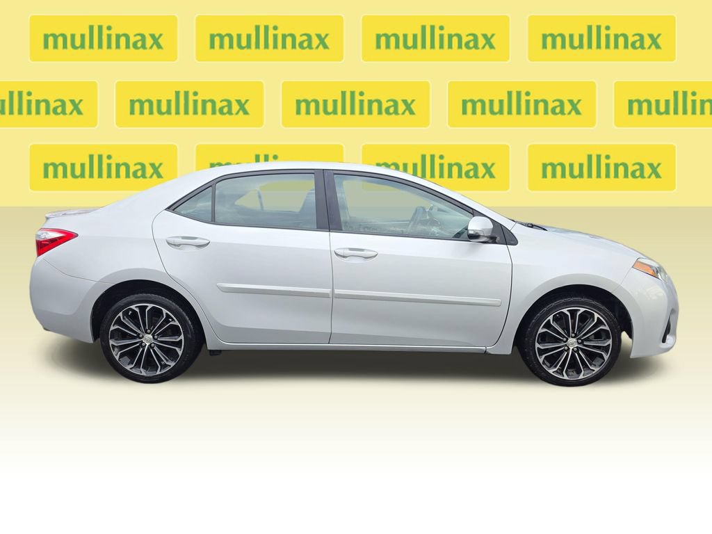 Used 2014 Toyota Corolla S Premium FWD image 2