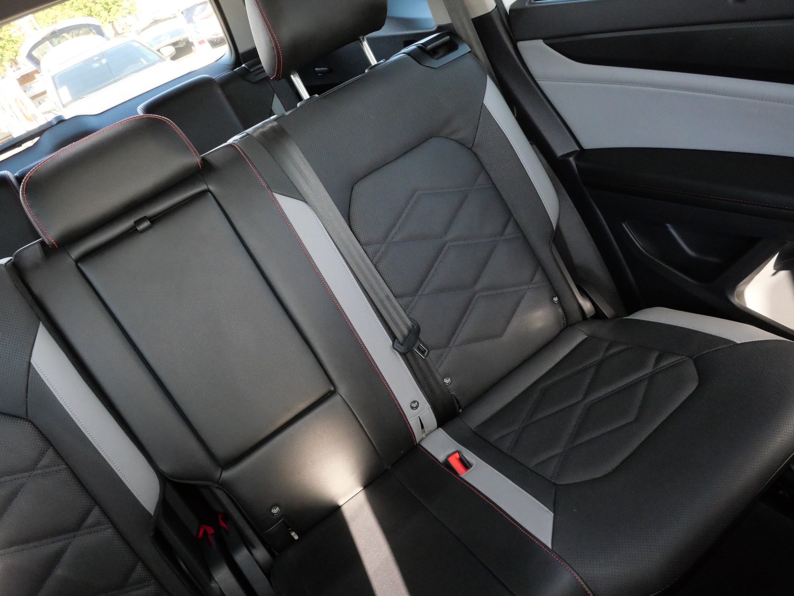 Certified 2024 Volkswagen Atlas Peak Edition SEL AWD/4WD image 14