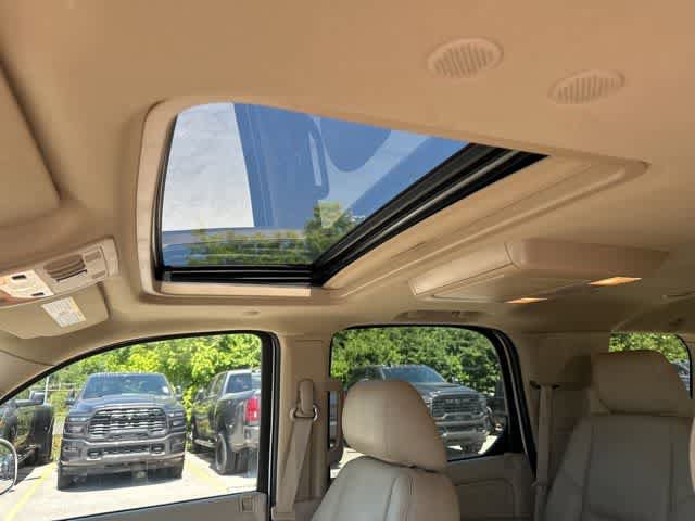Used 2013 Cadillac Escalade Premium AWD/4WD image 6