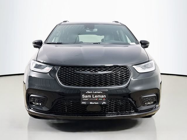 New 2026 Chrysler Pacifica Select w/ S Appearance Package image 2