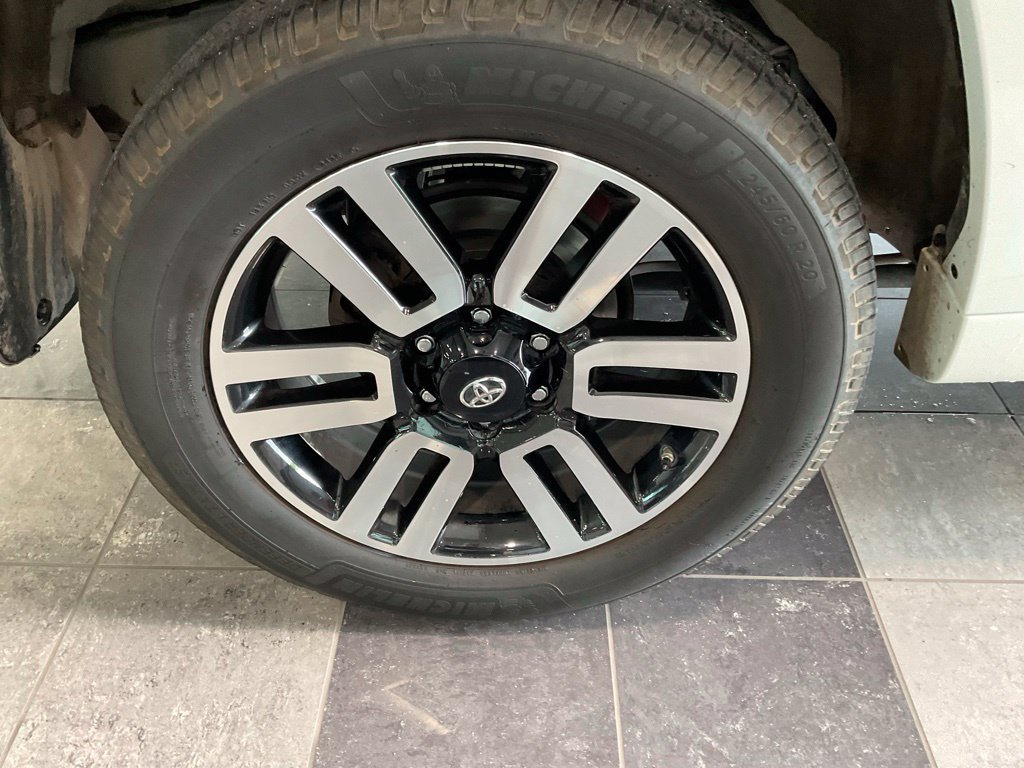 Used 2019 Toyota 4Runner Limited AWD/4WD image 7