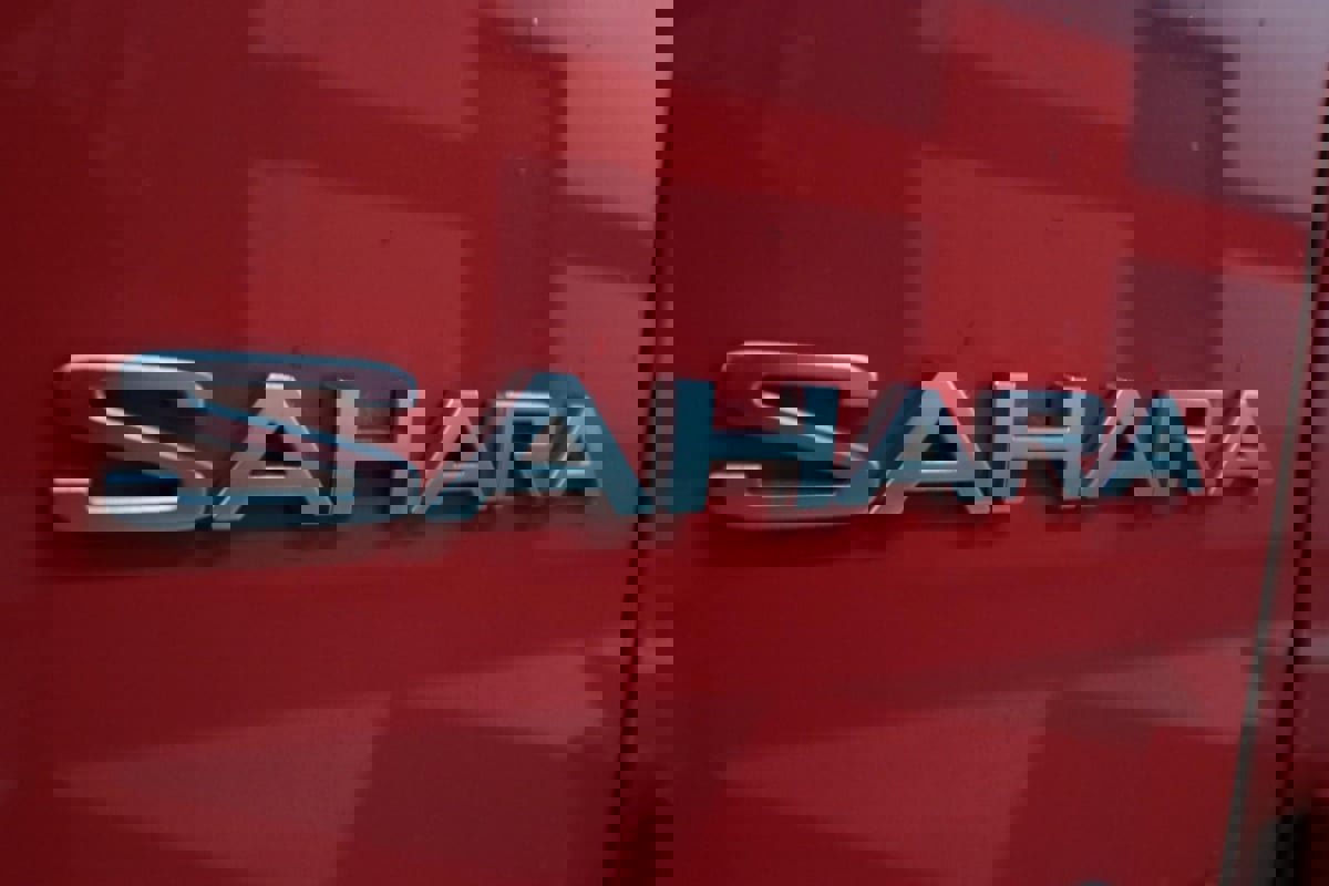 Used 2018 Jeep Wrangler Unlimited Sahara w/ Cold Weather Group image 36