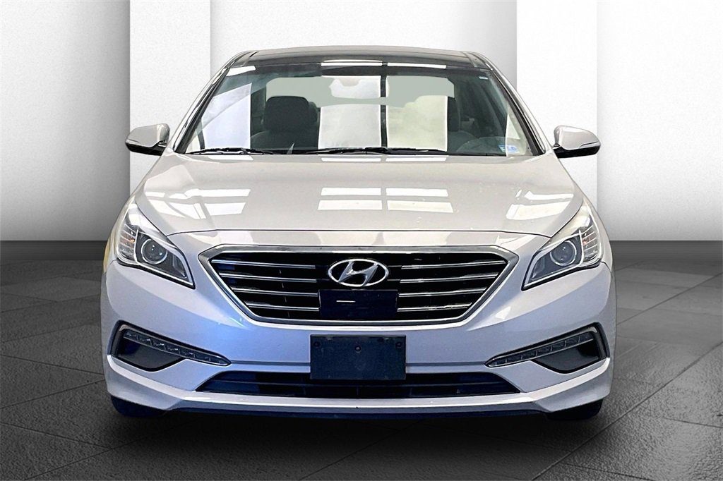 Used 2015 Hyundai Sonata Limited w/ Option Group 06 image 2