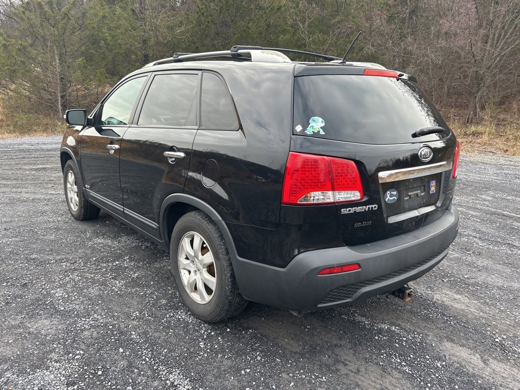 Used 2013 Kia Sorento LX image 3