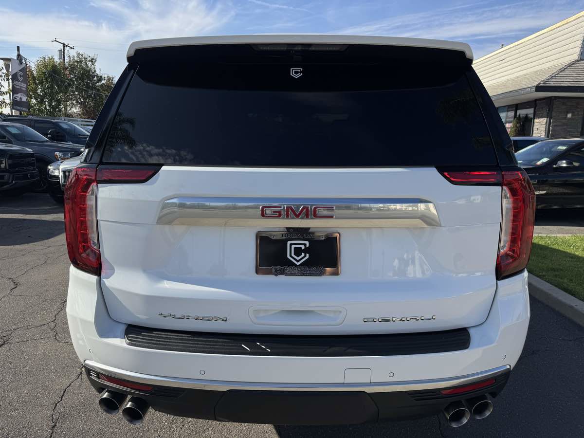 Used 2024 GMC Yukon Denali w/ Advanced Technology Package image 6