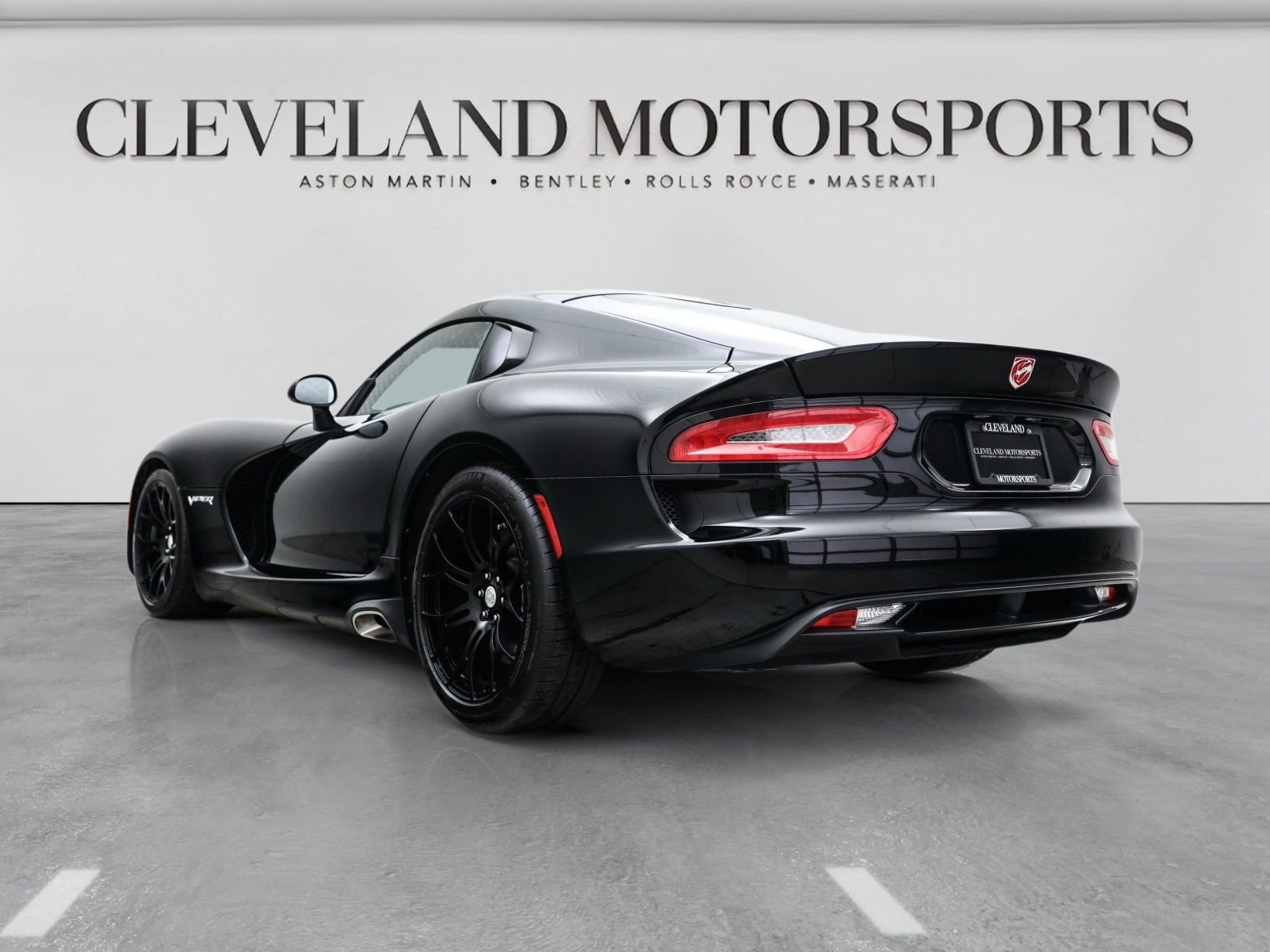 Used 2017 Dodge Viper SRT-10 RWD image 3