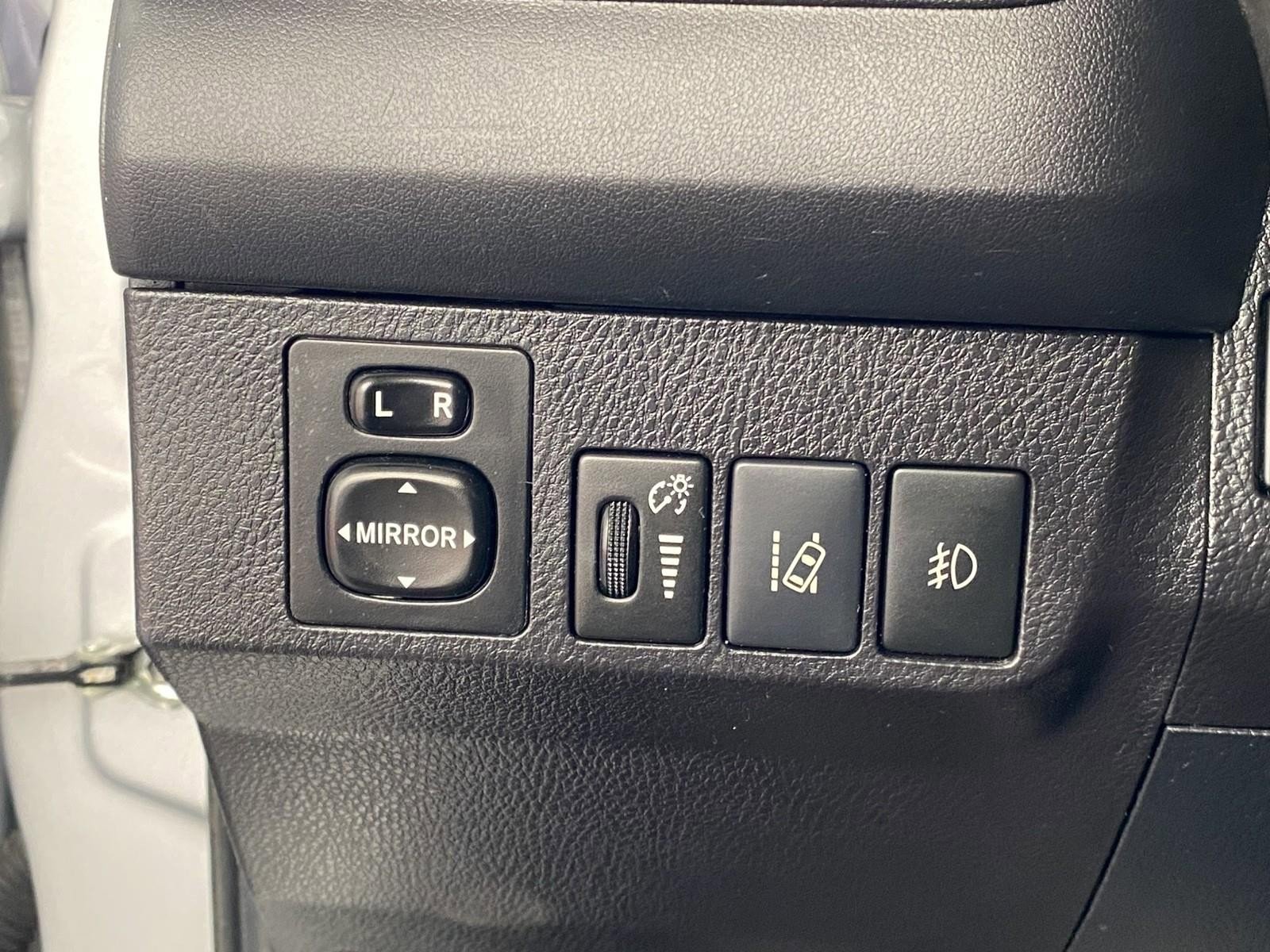 Used 2017 Toyota RAV4 LE w/ All Weather Liner Package AWD/4WD image 27