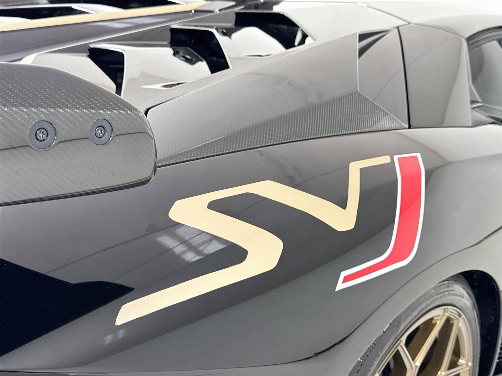 Used 2020 Lamborghini Aventador SVJ AWD/4WD image 33