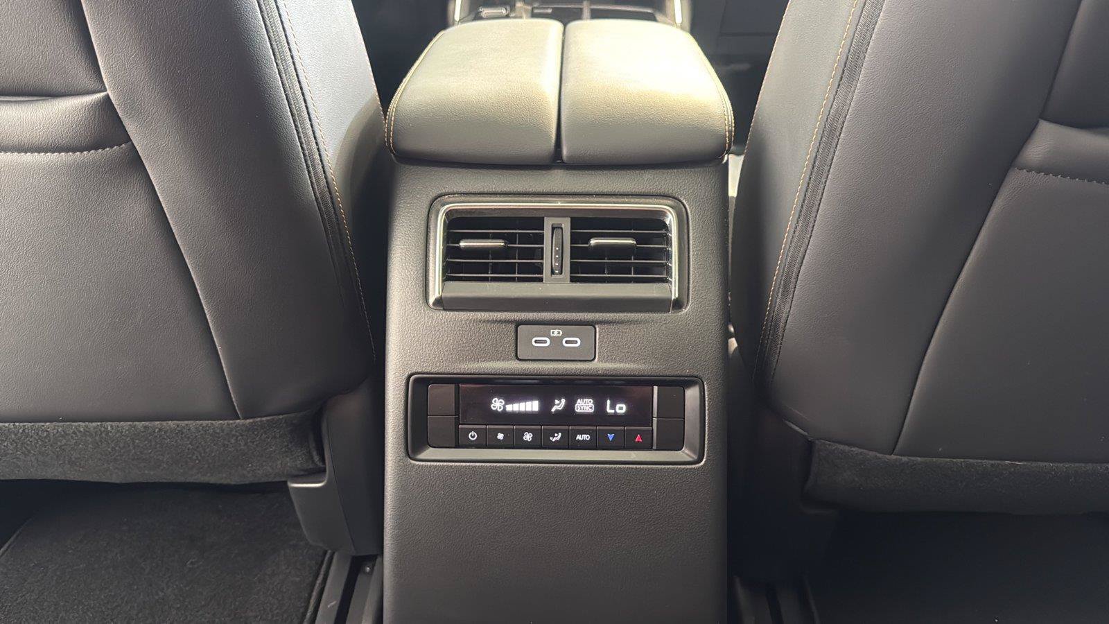 Used 2024 MAZDA CX-90 3.3 Turbo S w/ Premium Package AWD/4WD image 29