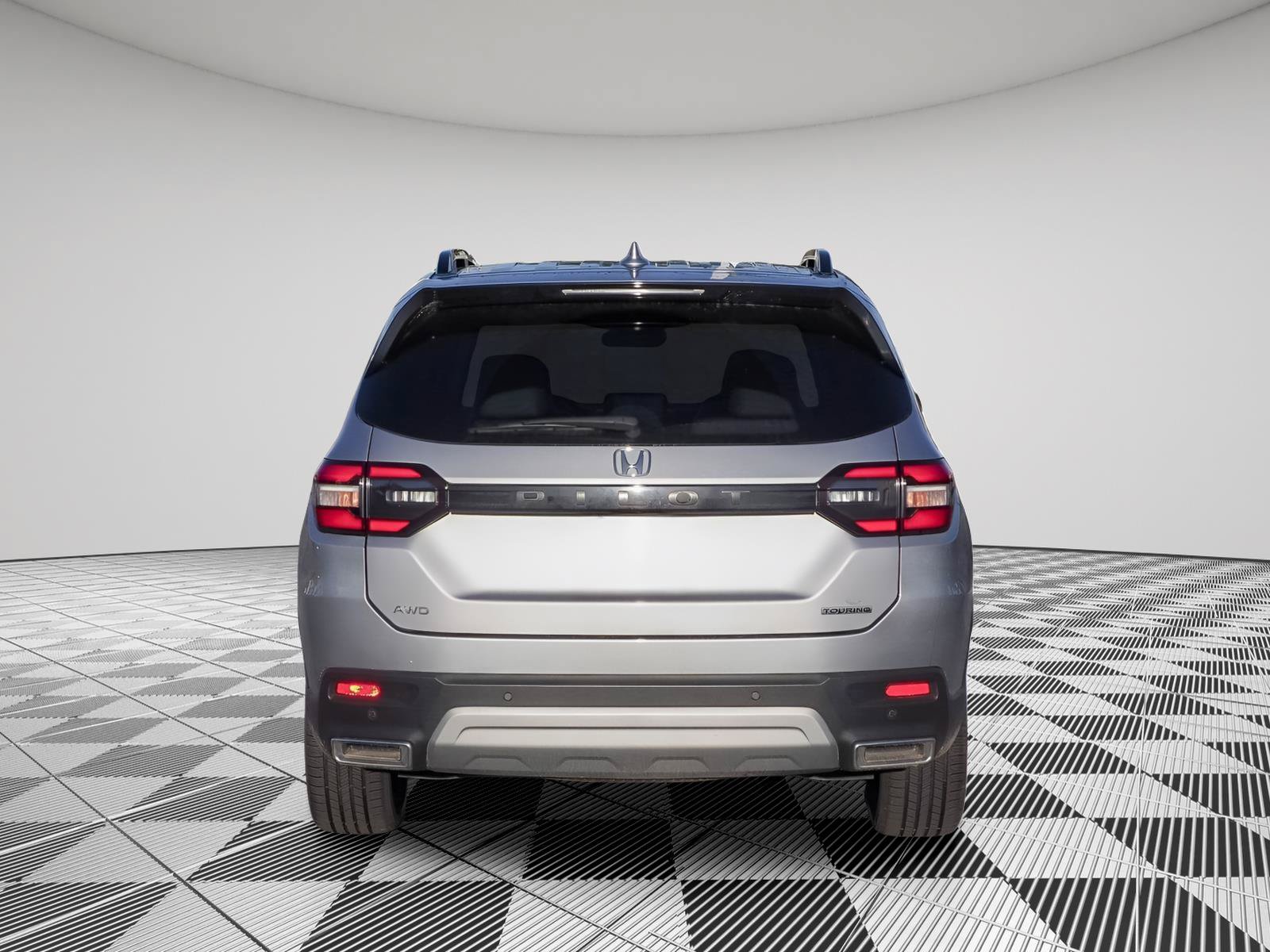 Used 2024 Honda Pilot Touring image 6