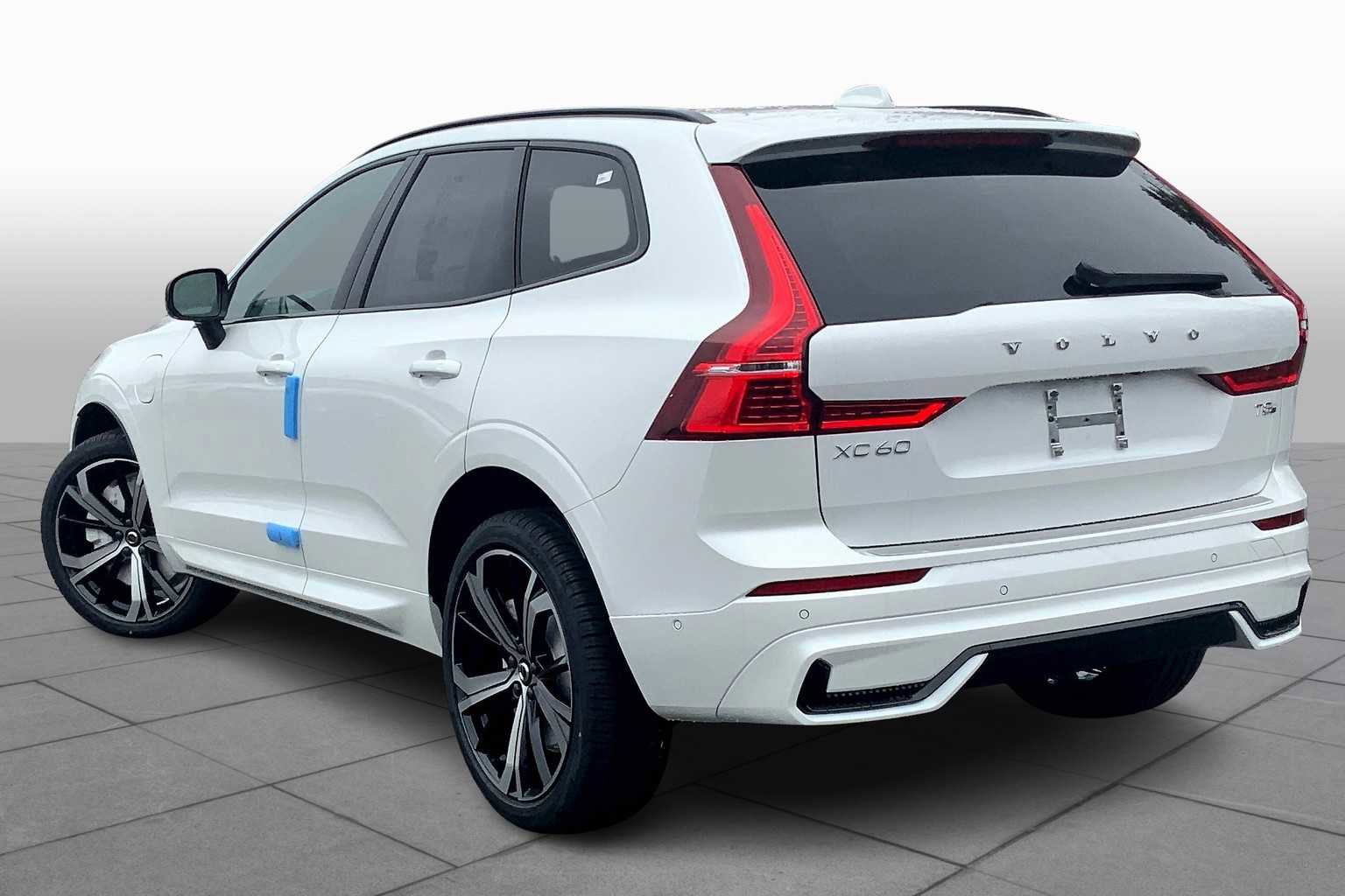 New 2025 Volvo XC60 T8 Ultra w/ Protection Package Premier image 3