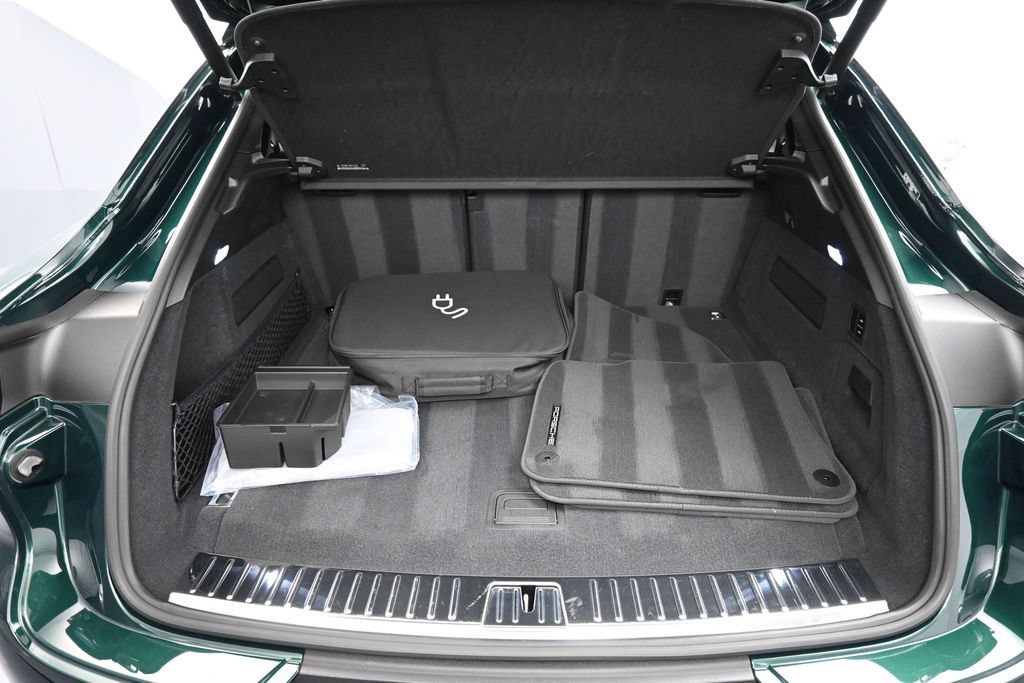 Certified 2025 Porsche Cayenne S AWD/4WD image 28