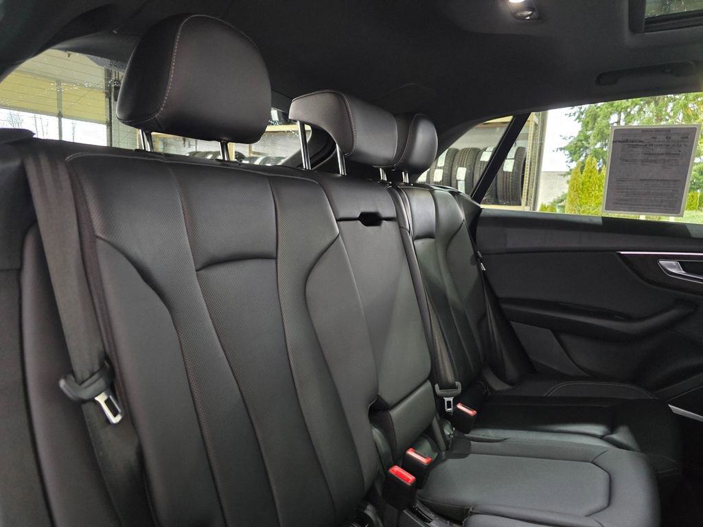 Used 2020 Audi Q8 Premium Plus w/ Premium Plus Package image 29