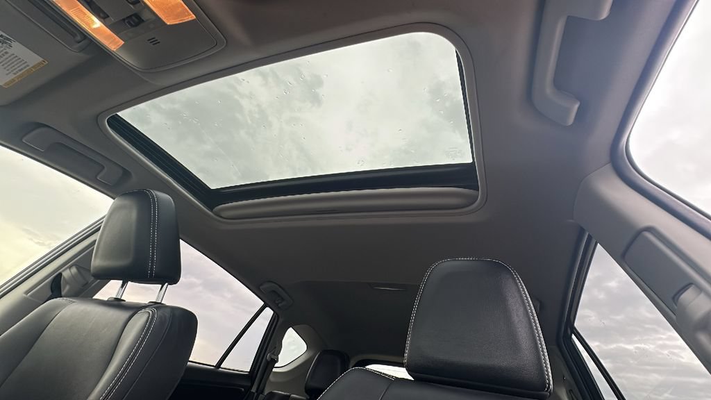Used 2018 Toyota RAV4 Limited FWD image 5
