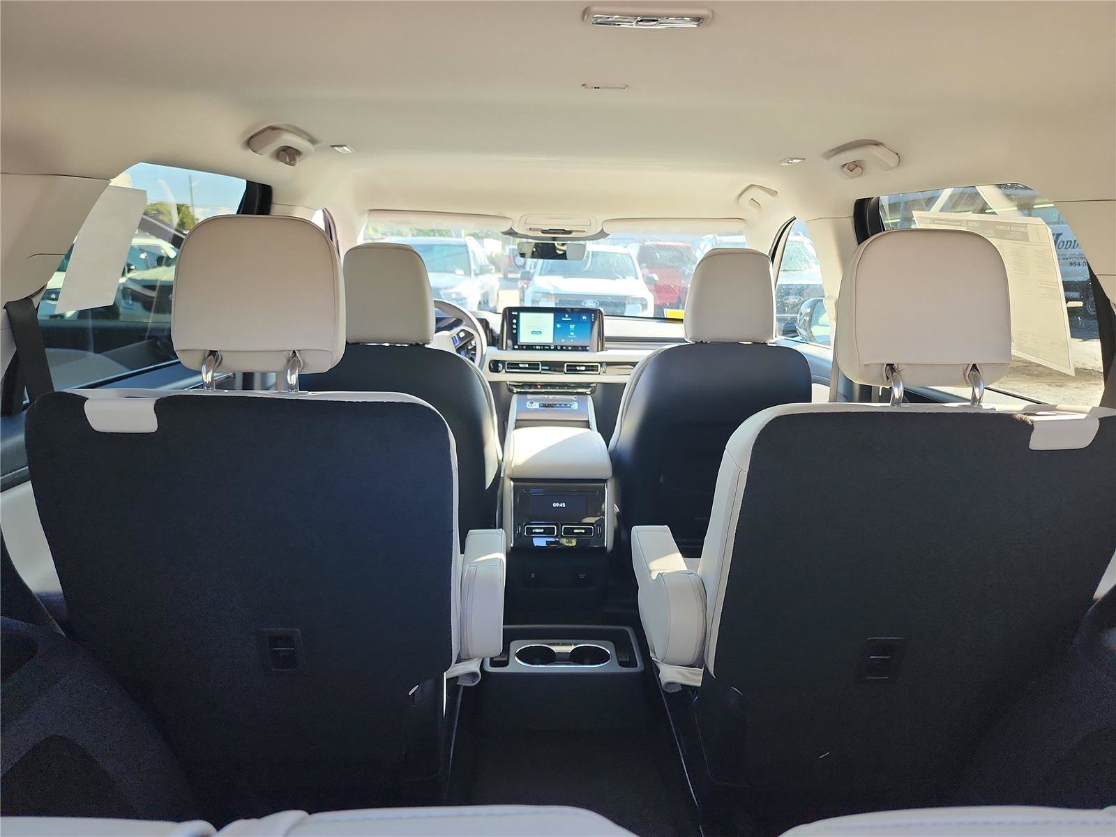 New 2026 Lincoln Aviator 2WD image 25
