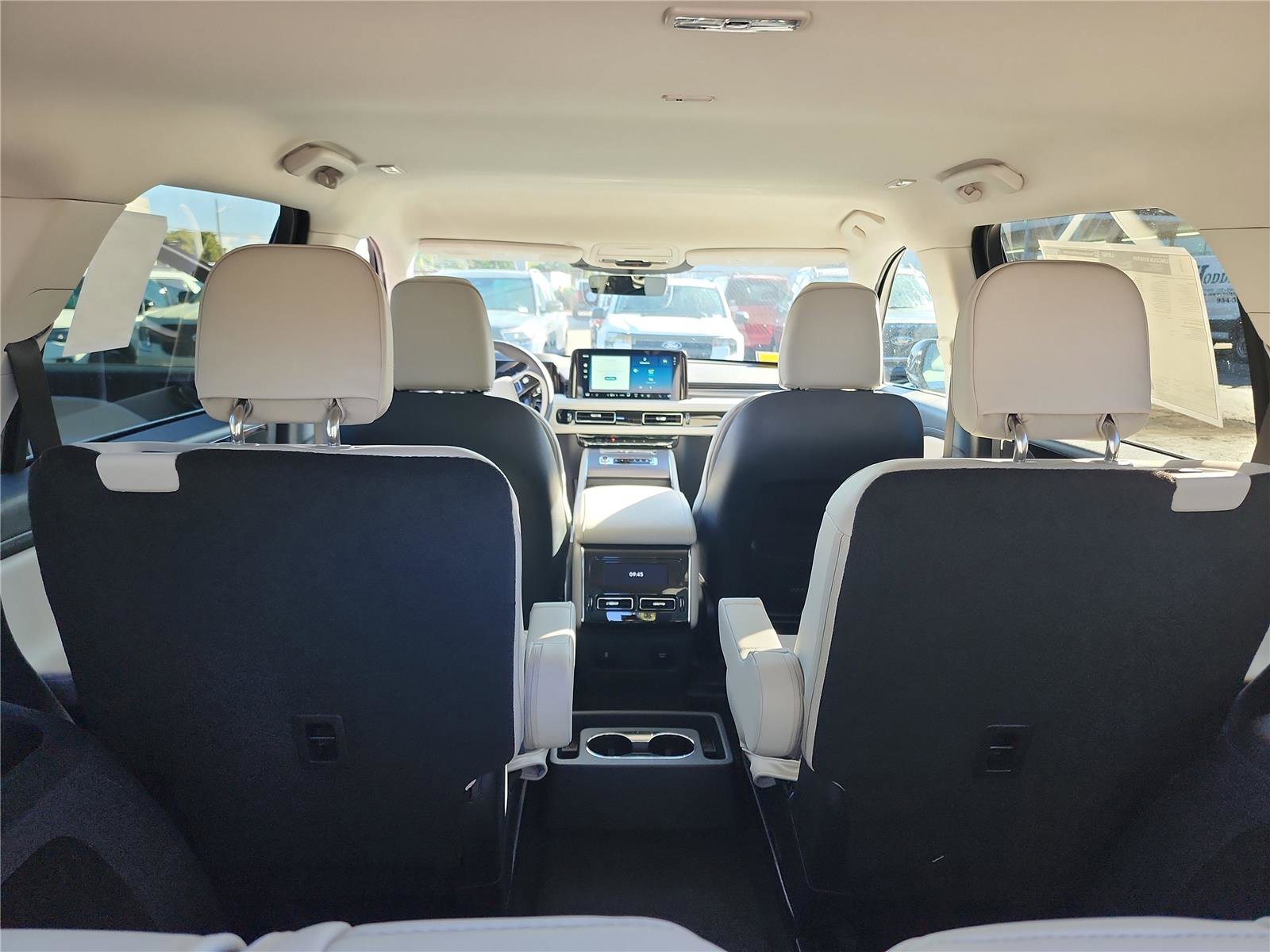 New 2026 Lincoln Aviator 2WD image 25