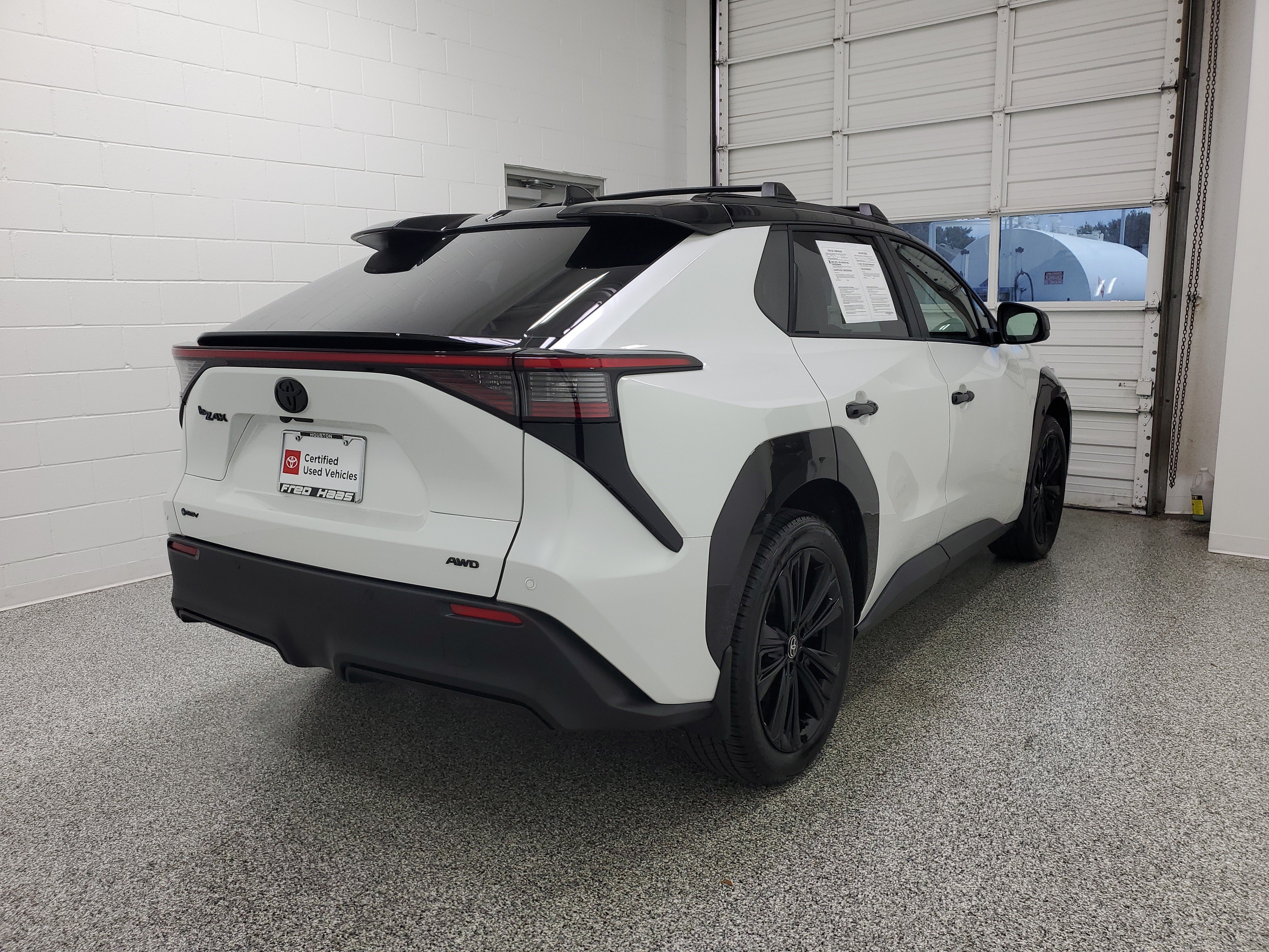 Certified 2025 Toyota bZ4X AWD image 4