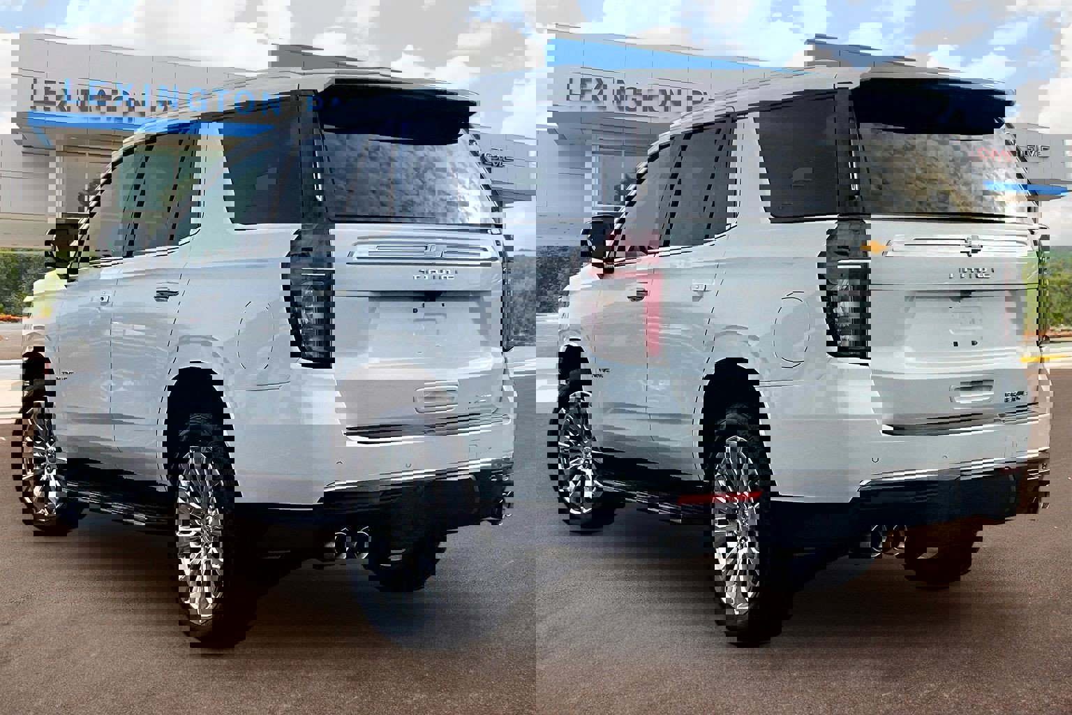 Used 2024 Chevrolet Tahoe Premier image 2