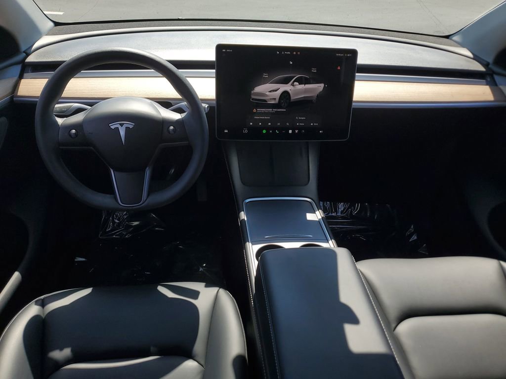 Used 2024 Tesla Model Y Long Range image 14