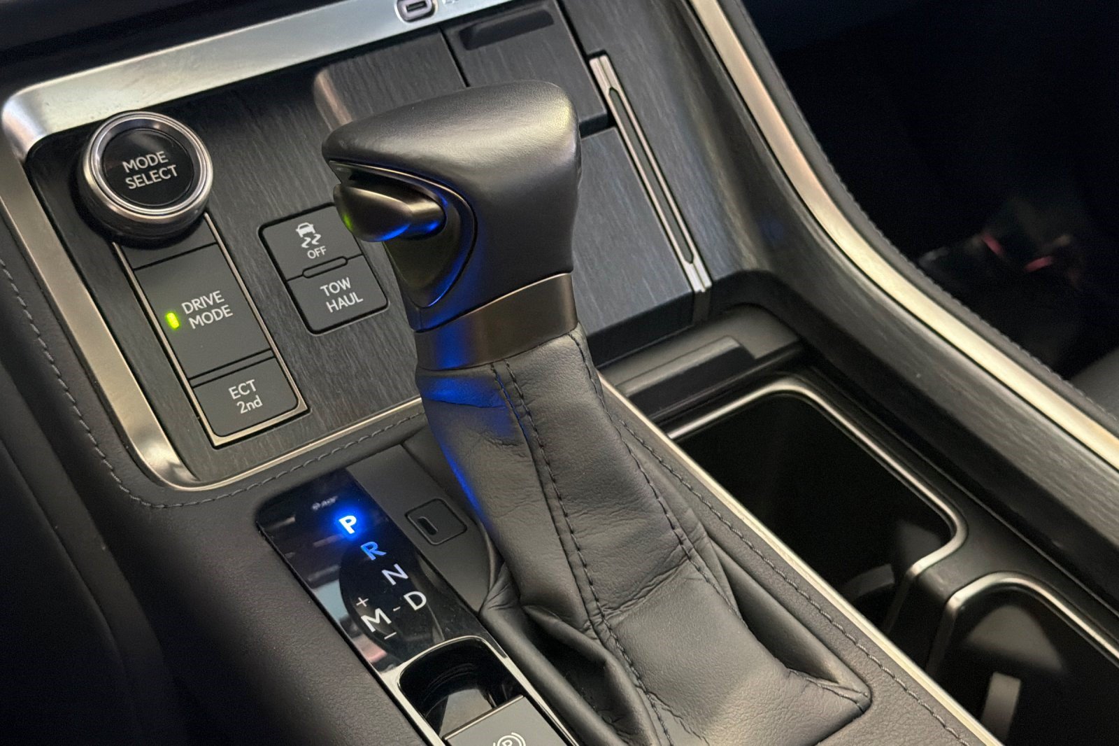 Certified 2025 Lexus GX 550 w/ Cold Area Package AWD/4WD image 26
