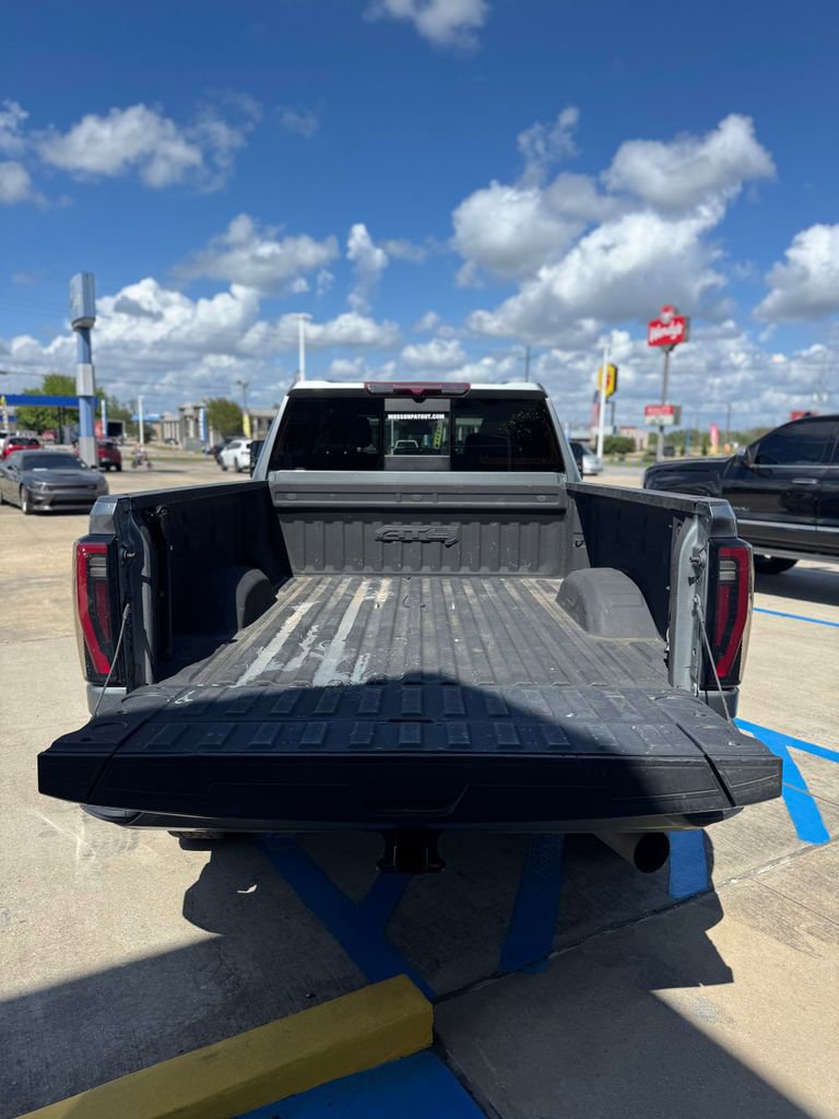 Used 2024 GMC Sierra 2500 AT4 w/ AT4 Preferred Package image 7