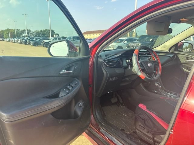 Used 2022 Buick Encore GX Select w/ Sport Touring Package AWD/4WD image 9